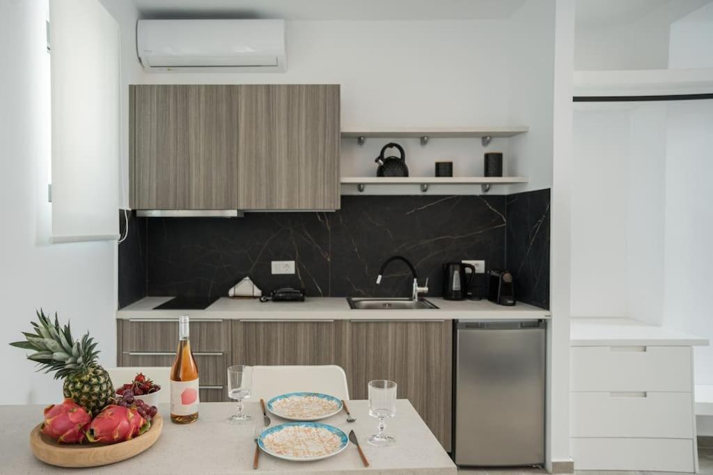 Minoas Suite The Sense Of Luxury Heraklion  ภายนอก รูปภาพ