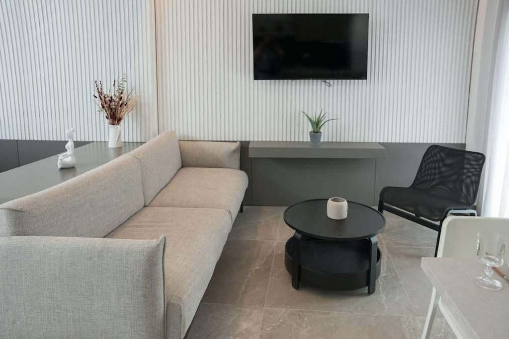 Minoas Suite The Sense Of Luxury Heraklion  ภายนอก รูปภาพ